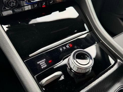 New 2025 Jeep Grand Cherokee Limited w/ Black Appearance Package image 4