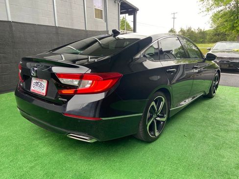 Used 2018 Honda Accord Touring image 4