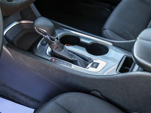 Used 2024 Chevrolet Malibu LT image 27