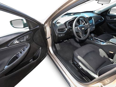 Used 2024 Chevrolet Malibu LT image 10