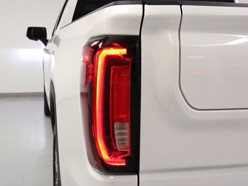 Used 2024 GMC Sierra 1500 Denali Ultimate image 13