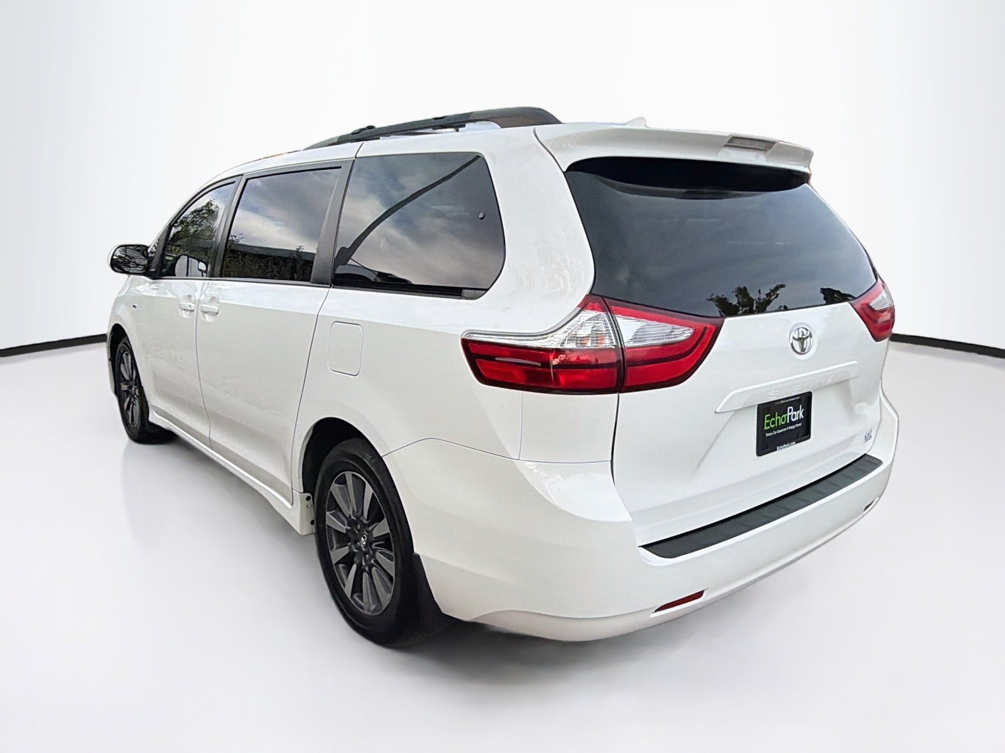 Used 2018 Toyota Sienna LE AWD/4WD image 5