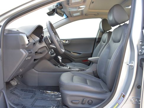 Used 2022 Hyundai Ioniq Limited FWD image 10