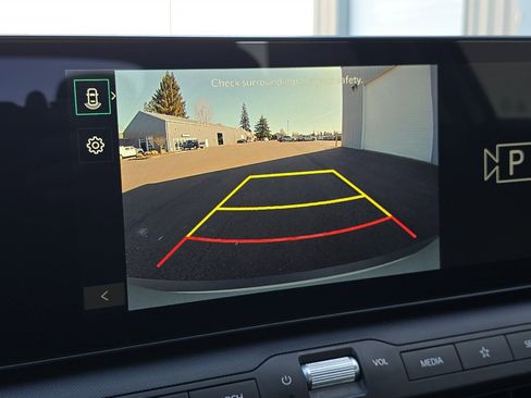 New 2026 Kia K4 LXS image 16