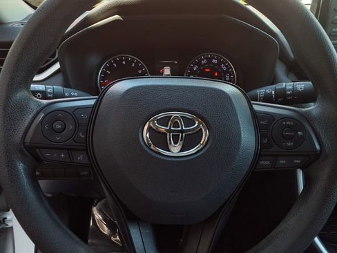 Used 2019 Toyota RAV4 XLE w/ Convenience Package AWD/4WD image 12