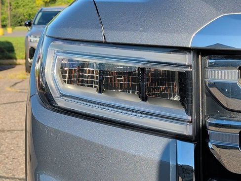 Used 2023 GMC Acadia SLT w/ Preferred Package AWD/4WD image 42