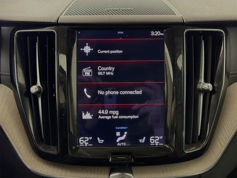 Used 2021 Volvo XC60 T5 Inscription w/ Protection Package Premier image 15