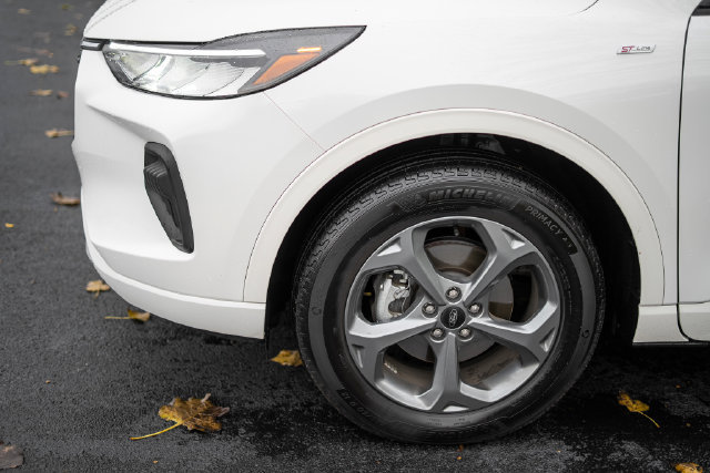 Used 2024 Ford Escape ST-Line w/ Tech Pack #1 AWD/4WD image 9