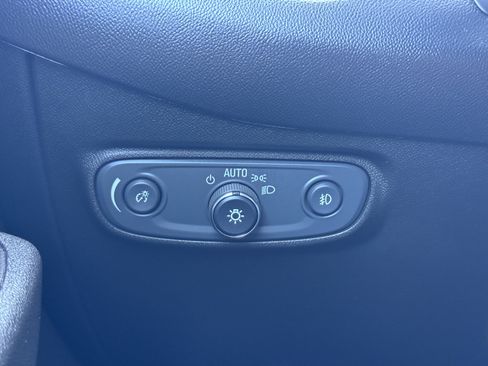 Certified 2020 Chevrolet Equinox LT image 31