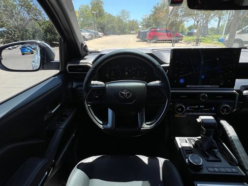 Used 2026 Toyota 4Runner Limited AWD/4WD image 11