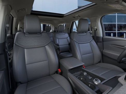 New 2026 Ford Explorer Active w/ Active Comfort Package image 10