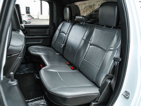 Used 2023 RAM 2500 Tradesman w/ Chrome Appearance Group AWD/4WD image 31