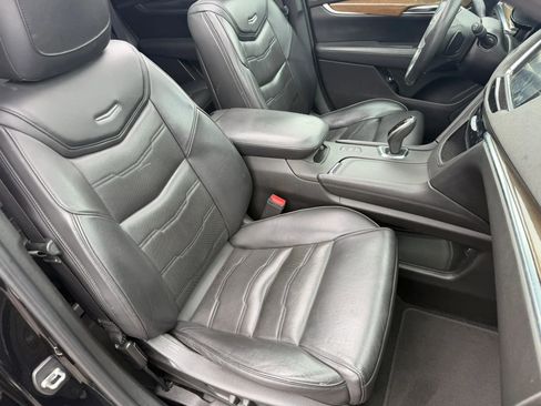 Used 2017 Cadillac XT5 Platinum AWD/4WD image 11