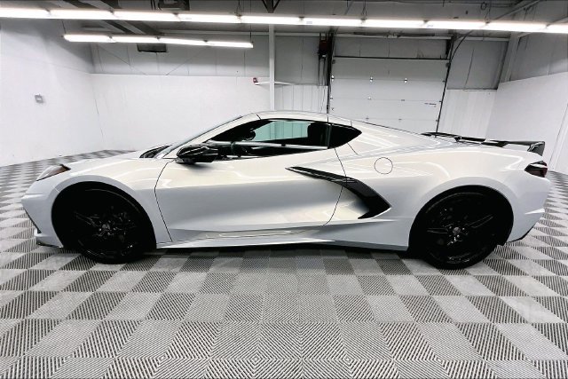 Used 2021 Chevrolet Corvette Stingray Preferred Cpe w/ Battery Protection Package RWD image 14