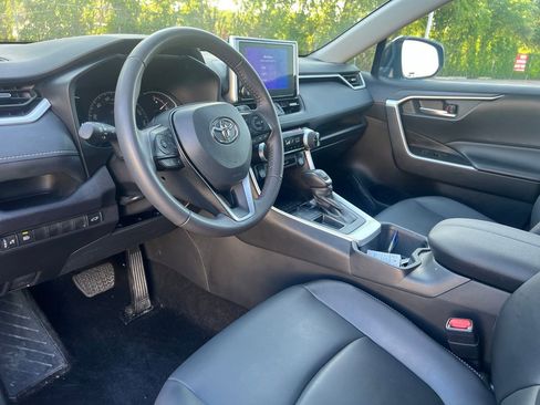 Used 2025 Toyota RAV4 XLE Premium FWD image 9