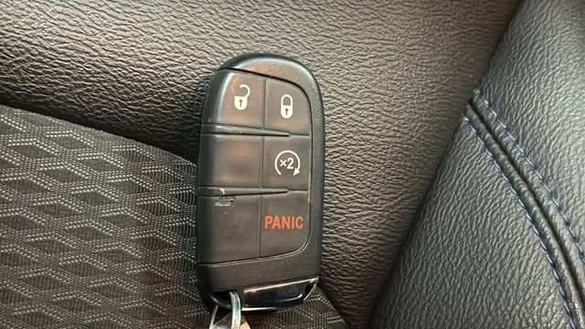 Used 2025 Jeep Compass Latitude w/ Altitude Special Edition AWD/4WD image 20