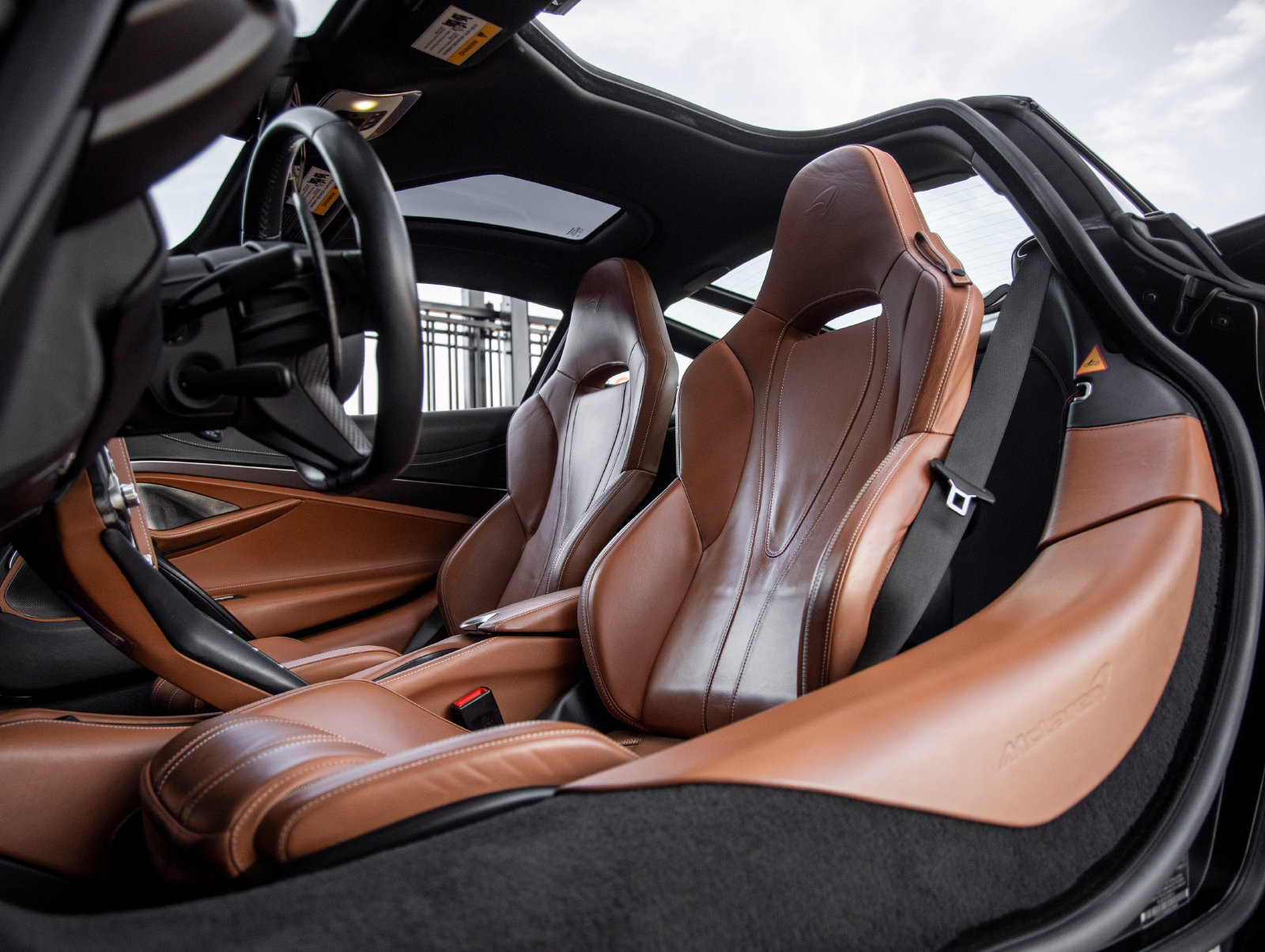 Used 2018 McLaren 720S RWD image 26