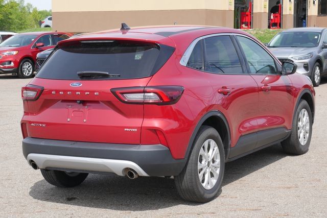 Used 2023 Ford Escape Active AWD/4WD image 11
