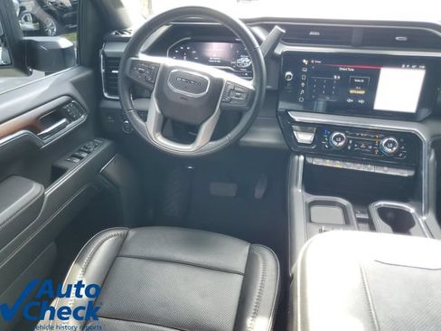 Used 2024 GMC Sierra 2500 Denali w/ Denali Reserve Package AWD/4WD image 17