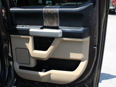 Used 2017 Ford F250 Lariat w/ Lariat Ultimate Package image 33