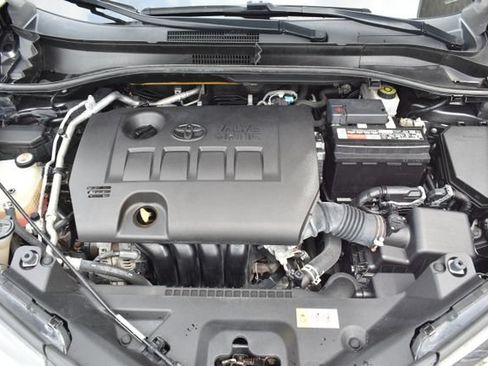 Used 2019 Toyota C-HR XLE FWD image 43