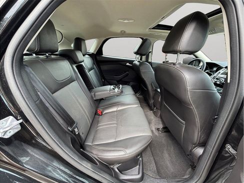 Used 2014 Ford Focus Titanium FWD image 34