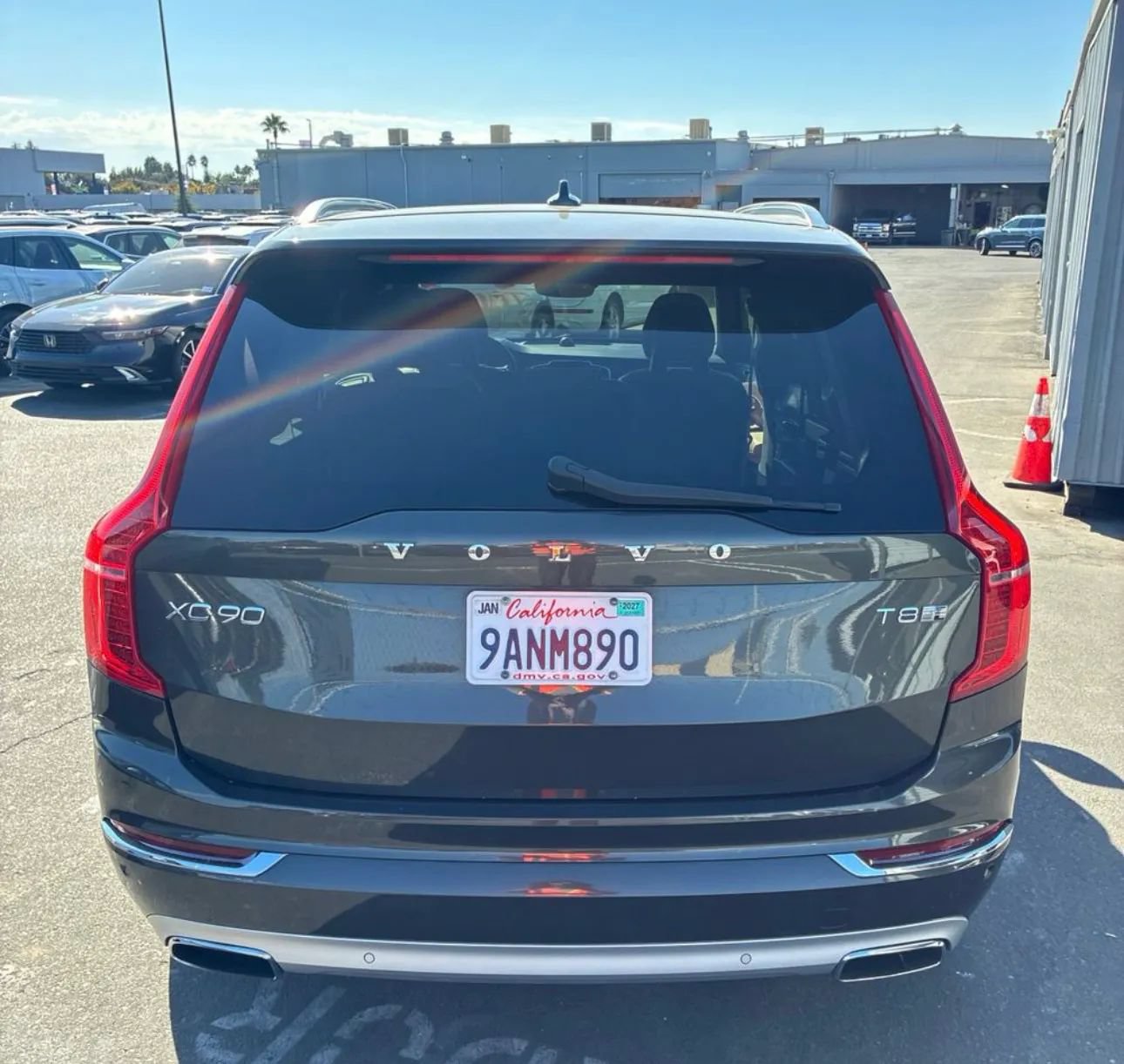 Used 2018 Volvo XC90 T8 Inscription w/ Convenience Package AWD/4WD image 4