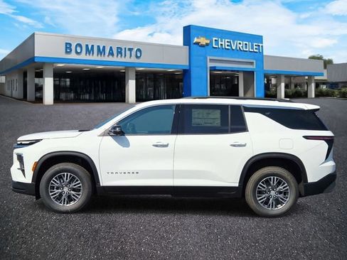 New 2026 Chevrolet Traverse LT w/ Driver Confidence Package FWD image 2