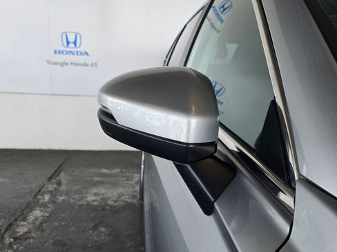 Used 2025 Honda CR-V LX image 25
