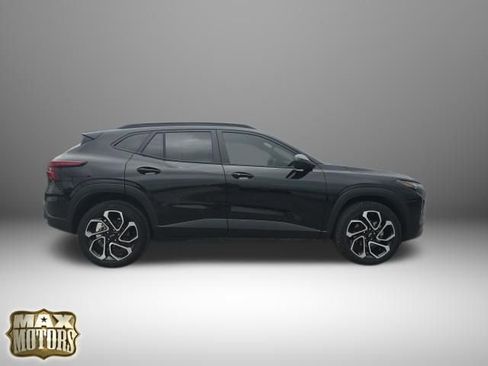 Used 2024 Chevrolet Trax RS w/ Sunroof Package FWD image 13