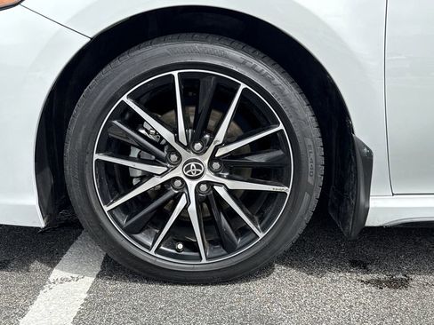 Used 2024 Toyota Camry SE FWD image 9
