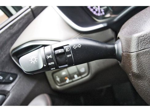 Used 2020 Hyundai Santa Fe Limited image 17