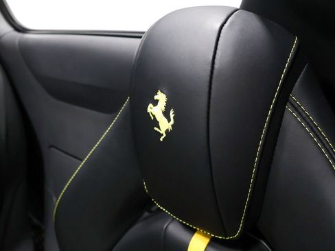 Used 2022 Ferrari 812 GTS RWD image 92
