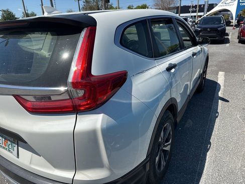 Used 2018 Honda CR-V LX image 5