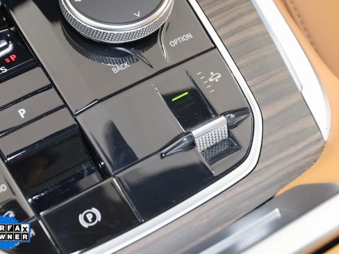 Used 2024 BMW X7 xDrive40i w/ M Sport Package image 34