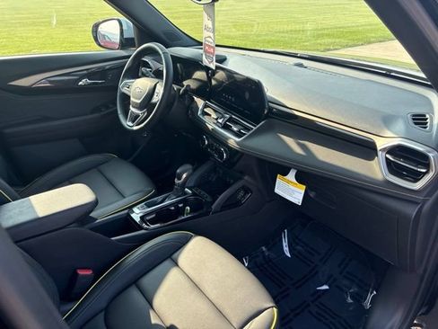 Used 2025 Chevrolet TrailBlazer ACTIV w/ Convenience Package AWD/4WD image 23