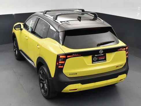 New 2025 Nissan Kicks SR image 49