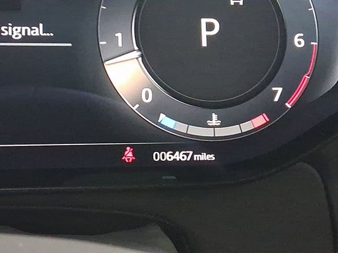 Used 2025 Land Rover Range Rover Sport SE image 18