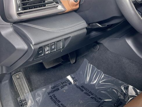 Used 2022 Subaru Outback Touring XT image 10