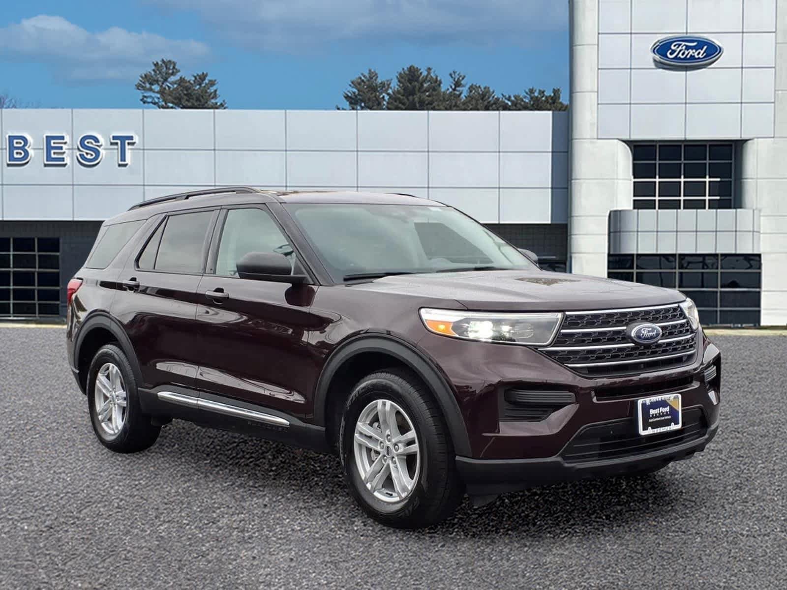 Used 2022 Ford Explorer XLT w/ Class IV Trailer Tow Package AWD/4WD image 10
