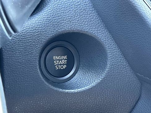 Used 2024 Toyota Corolla Cross LE AWD/4WD image 32