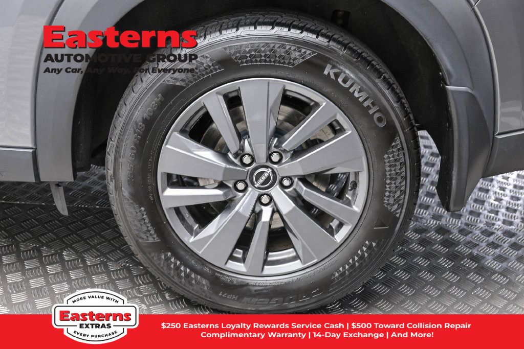 Used 2024 Nissan Pathfinder S AWD/4WD image 9