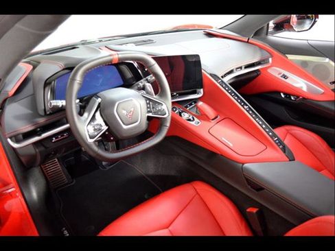 Used 2024 Chevrolet Corvette Stingray Preferred Conv w/ Z51 Performance Package RWD image 14