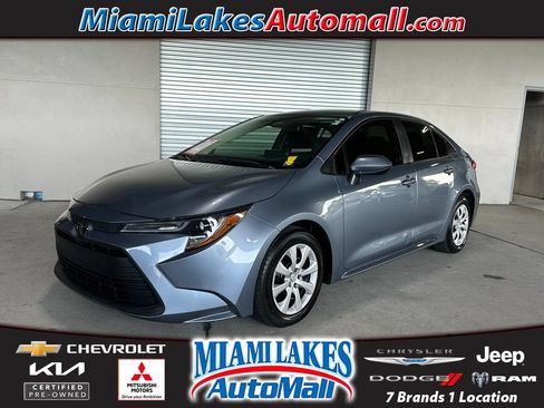 Used 2024 Toyota Corolla LE FWD image 1