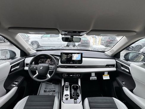 New 2026 Mitsubishi Outlander SE AWD/4WD image 19