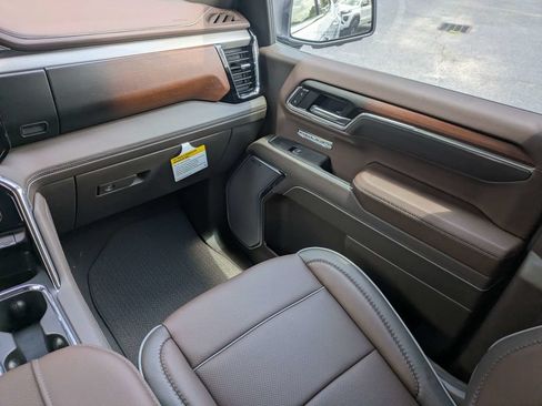 New 2026 GMC Sierra 1500 Denali w/ Denali Reserve Package AWD/4WD image 17