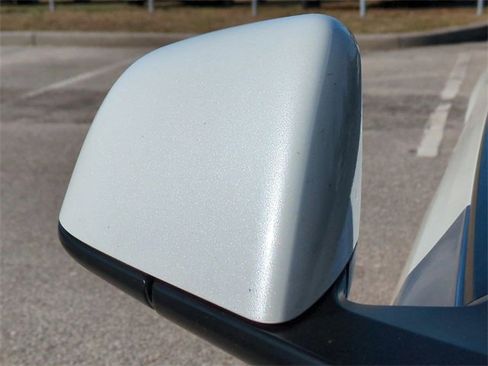 Used 2021 Tesla Model Y Long Range image 12