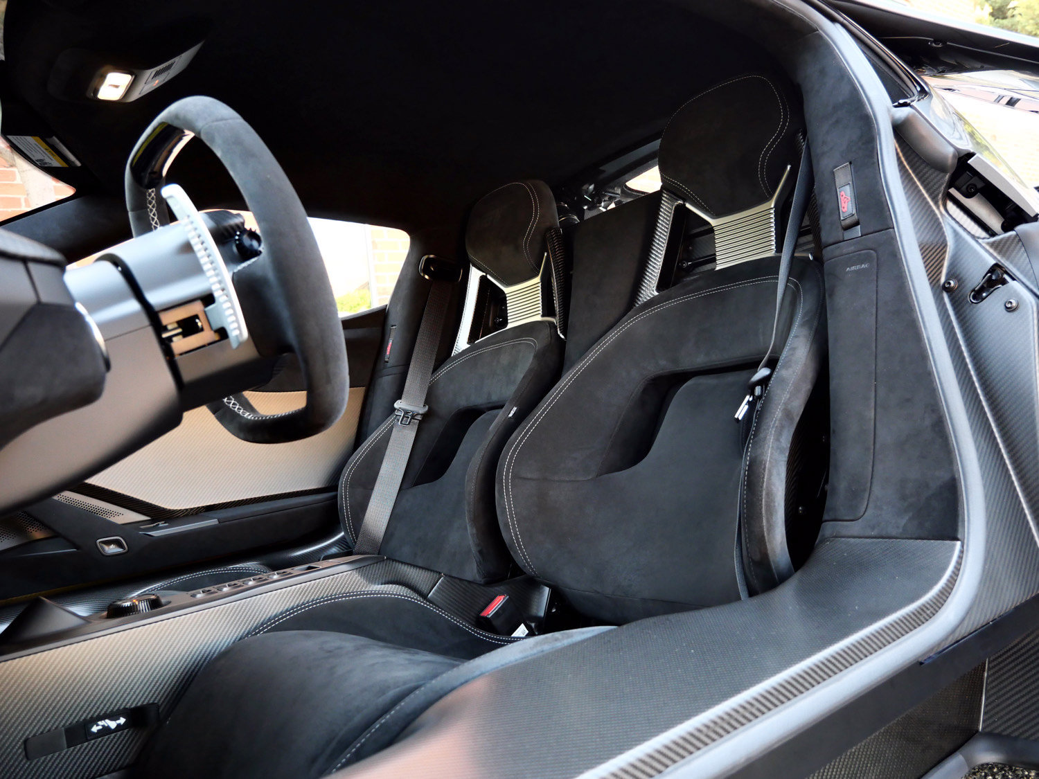 Used 2020 Ford GT Carbon Series RWD image 16