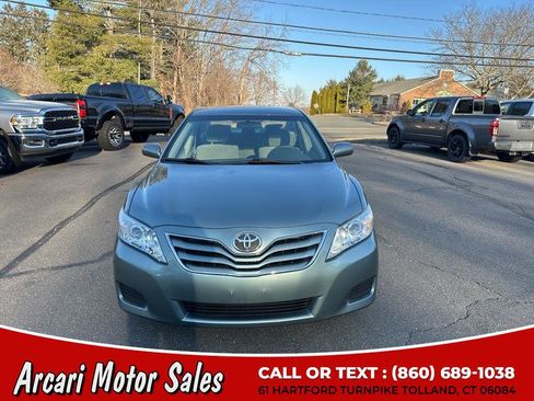 Used 2011 Toyota Camry LE image 8