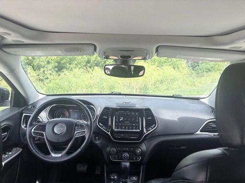 Used 2019 Jeep Cherokee Limited AWD/4WD image 13